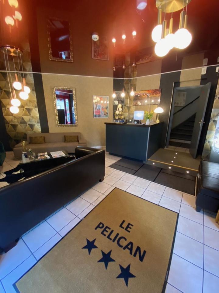 Hotel Le Pelican Charleville-Mezieres Exterior foto